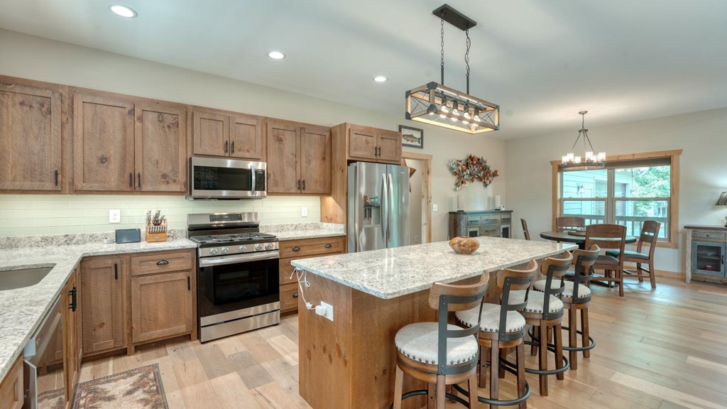 38 Edgewater Lane Property Photo 18