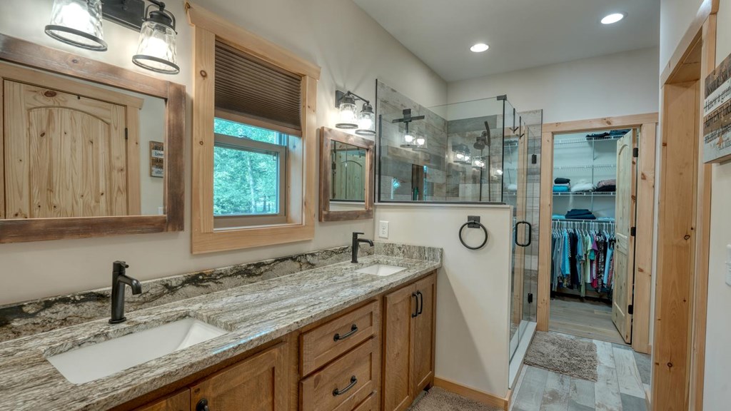 38 Edgewater Lane Property Photo 23