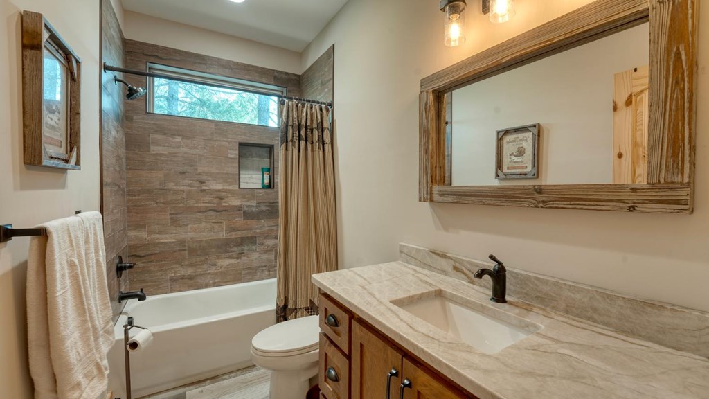 38 Edgewater Lane Property Photo 30