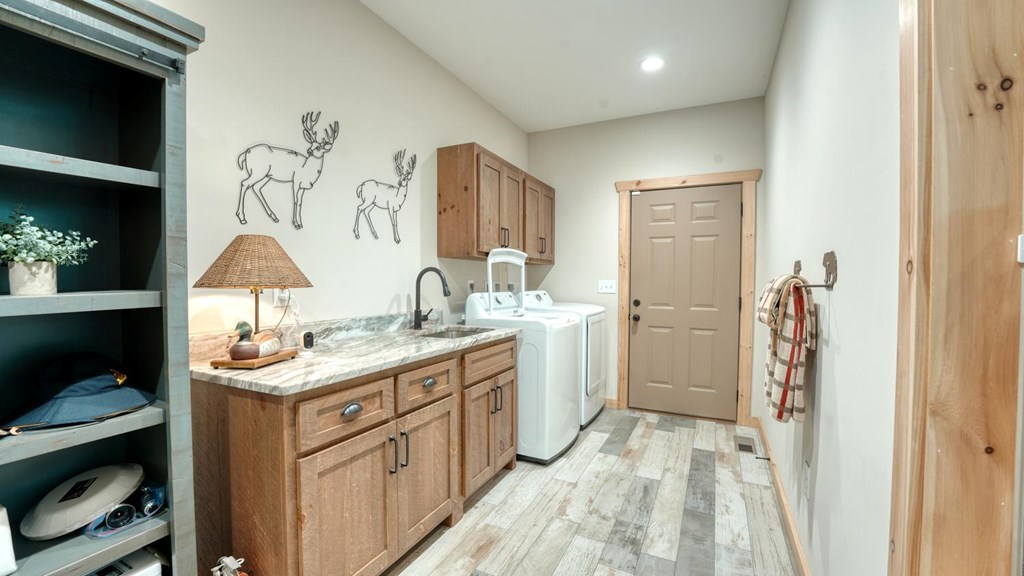 38 Edgewater Lane Property Photo 33
