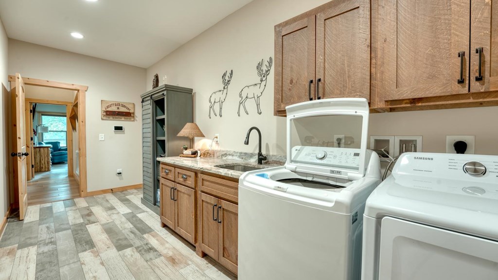 38 Edgewater Lane Property Photo 34
