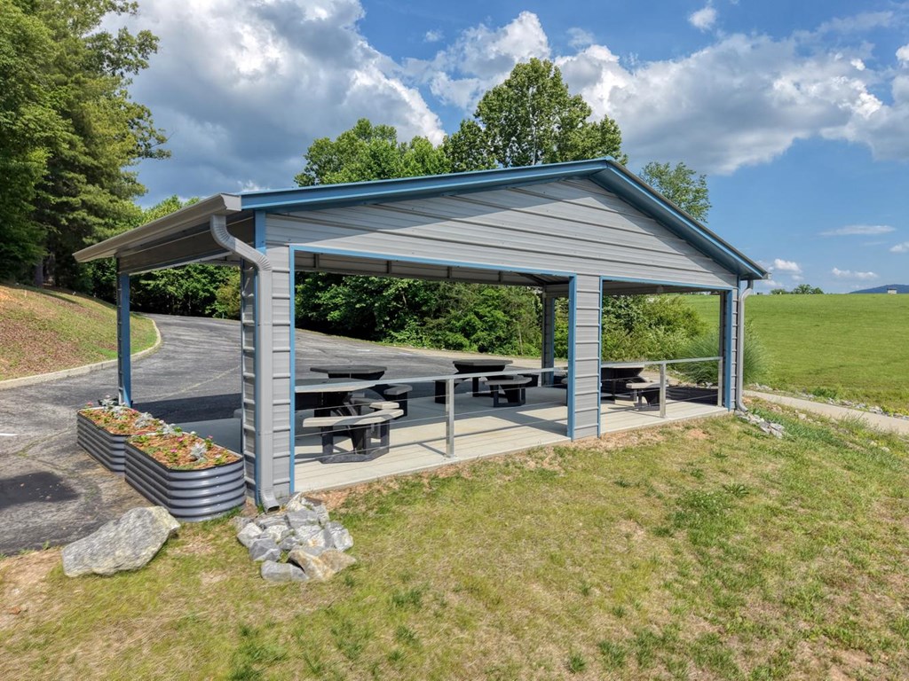 38 Edgewater Lane Property Photo 49
