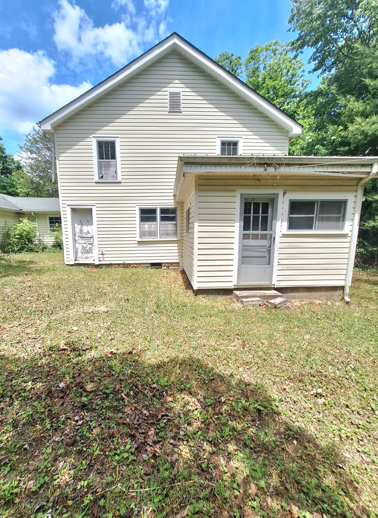 333 Lickskillet Property Photo 5