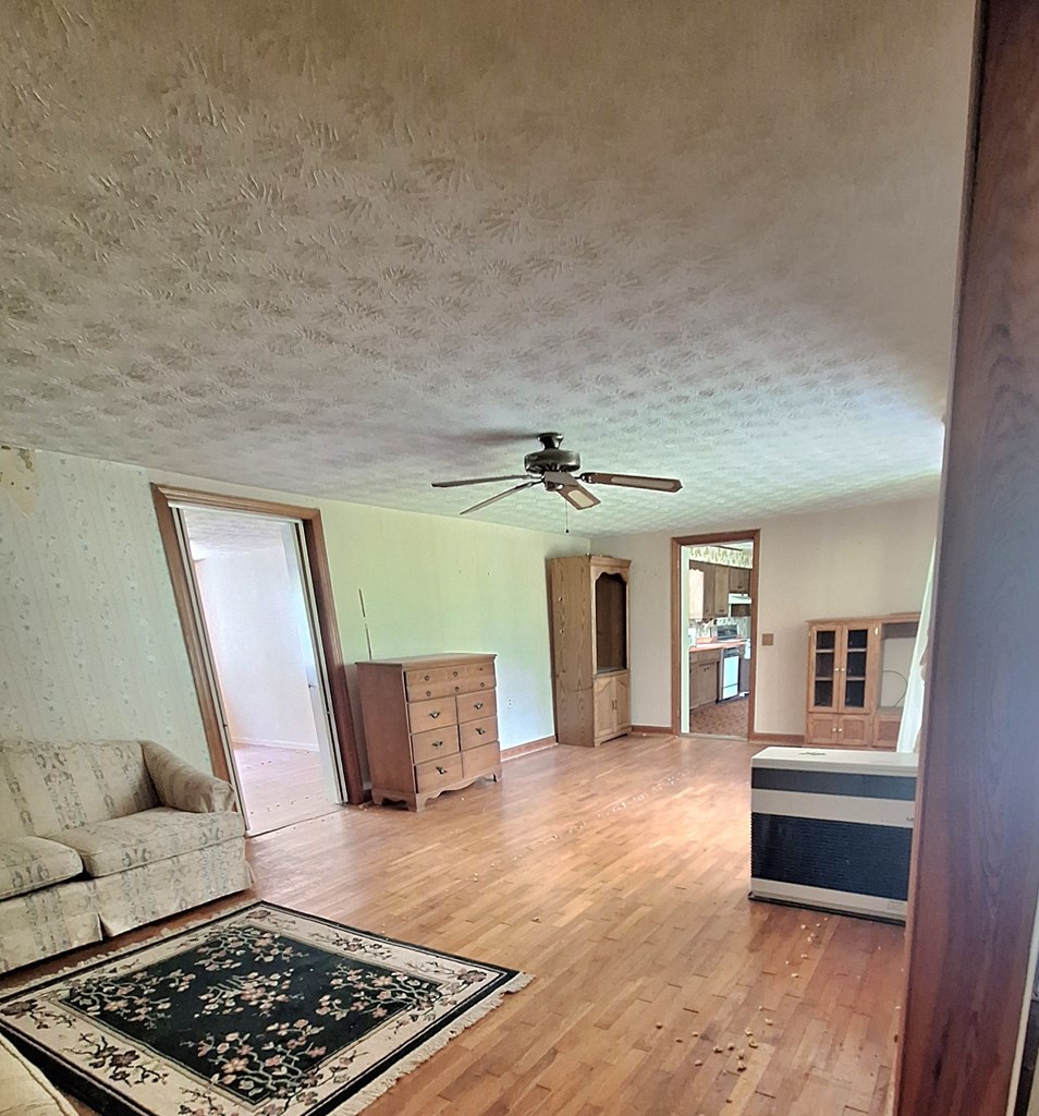333 Lickskillet Property Photo 9