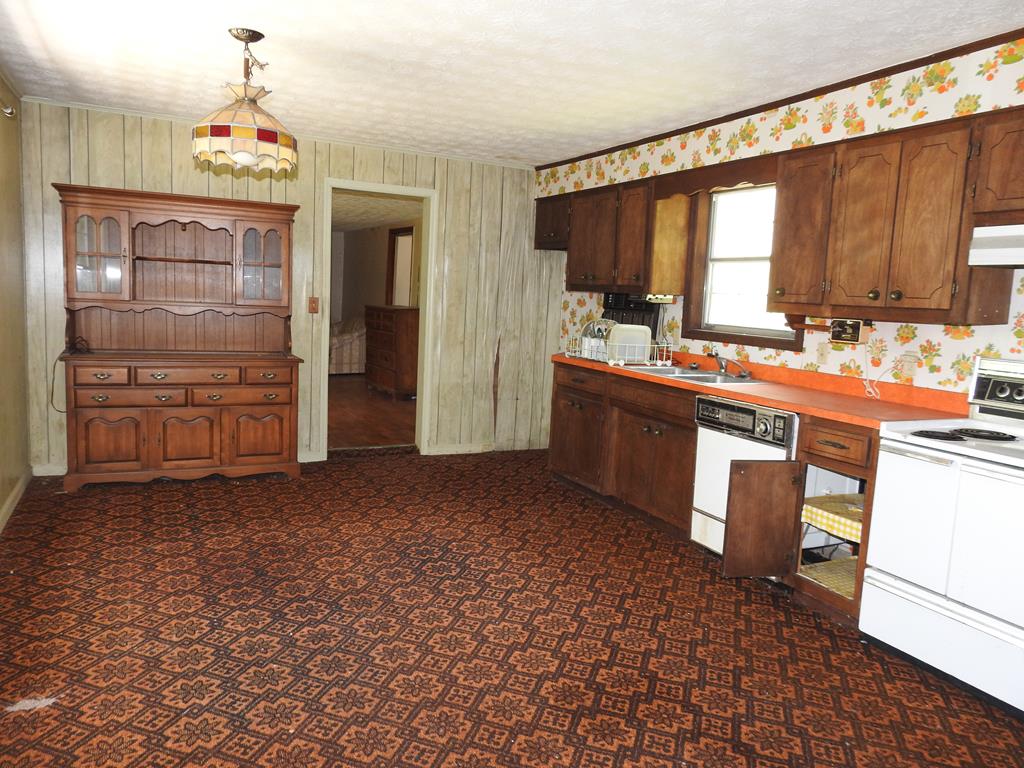 333 Lickskillet Property Photo 15