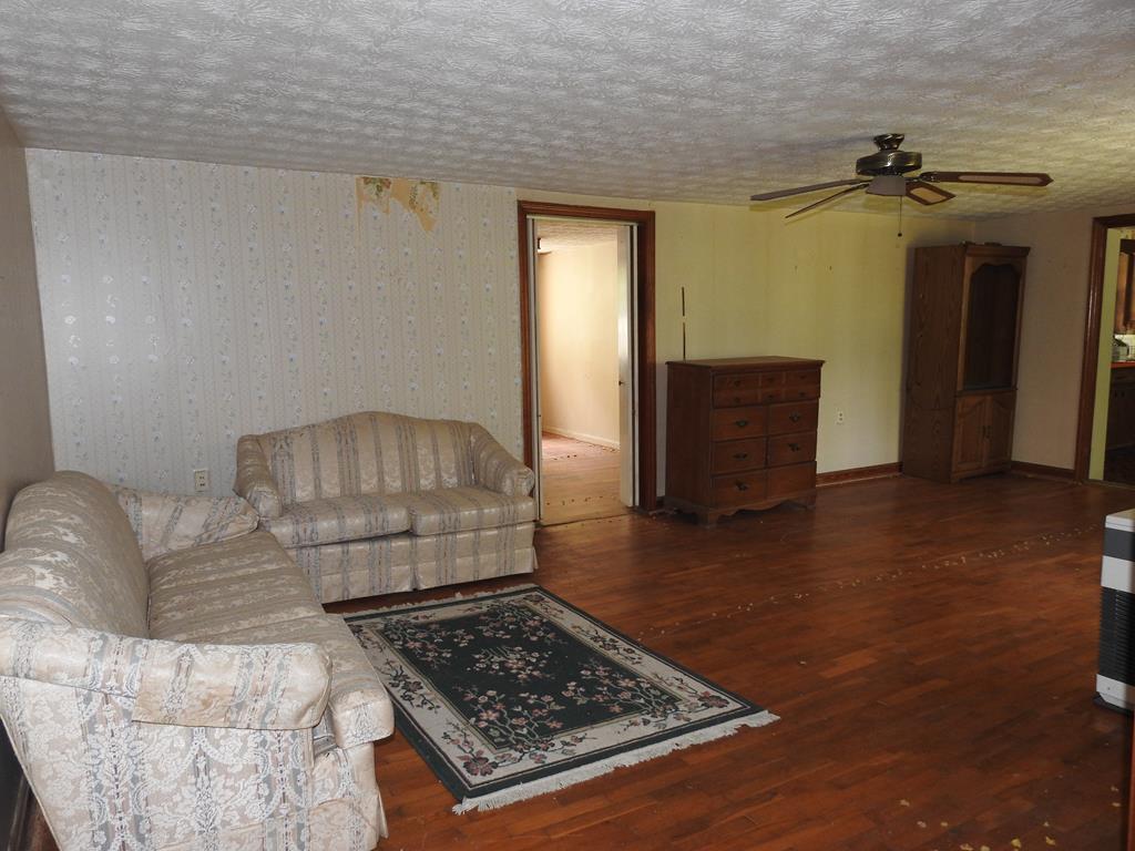 333 Lickskillet Property Photo 17