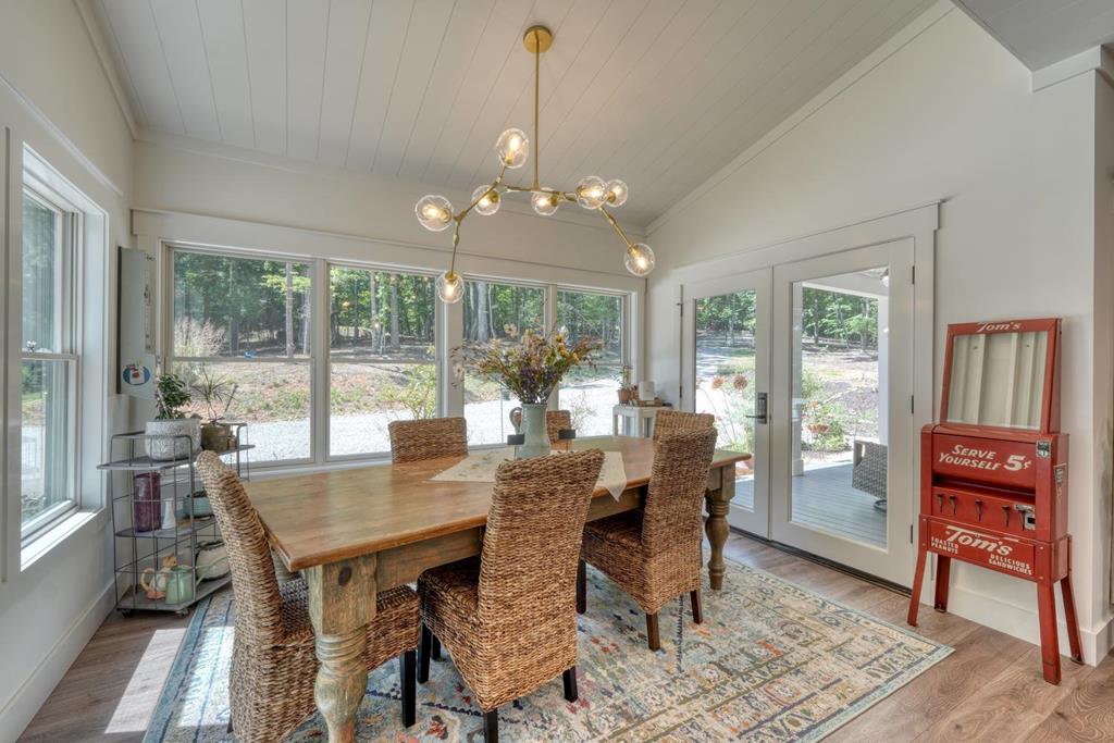 392 Mustang Trail Property Photo 17
