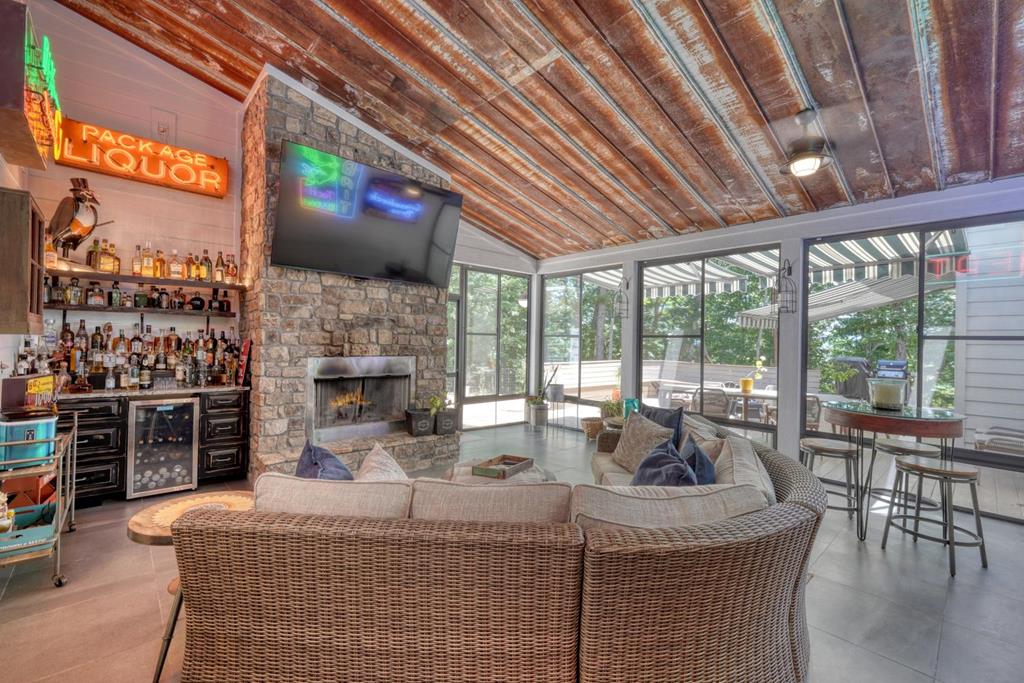 392 Mustang Trail Property Photo 26