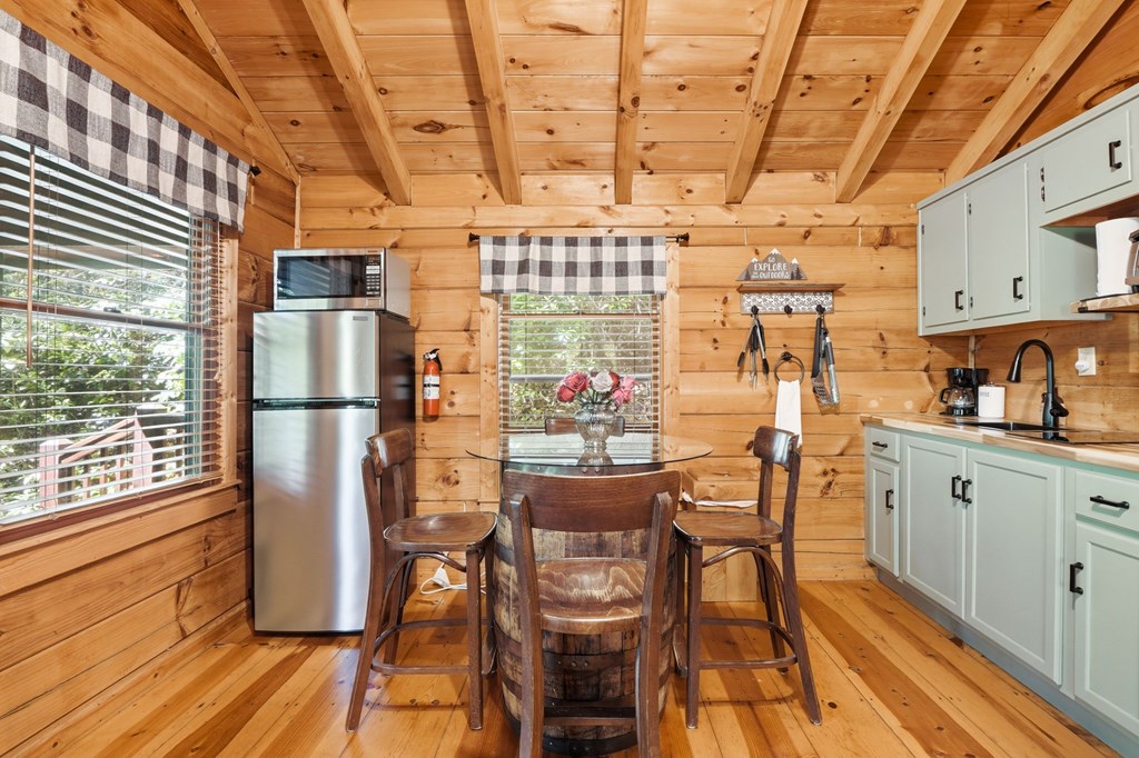 37 Dean Court Property Photo 6