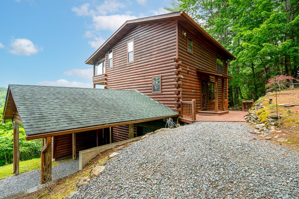 237 Dupont Drive Property Photo 4