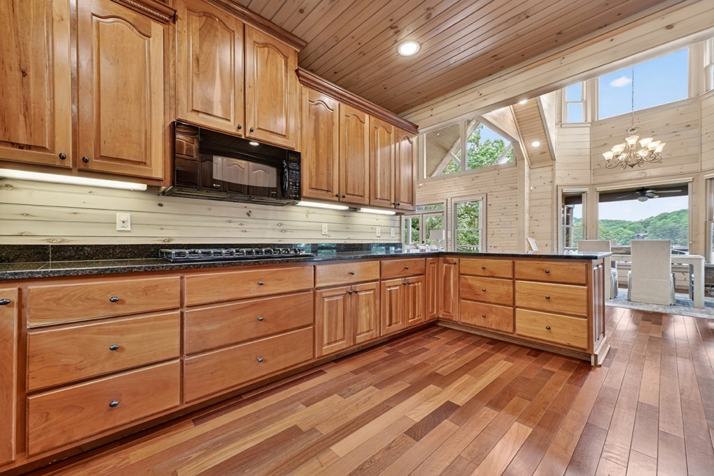671 Adra Road Property Photo 62