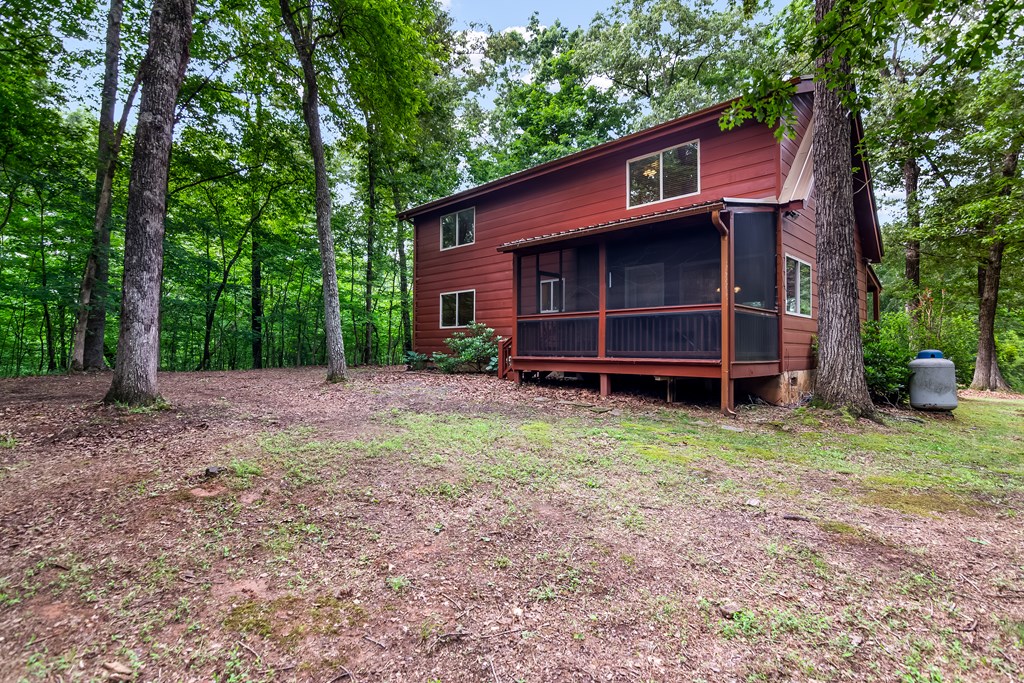 661 Evergreen Lane Property Photo 6