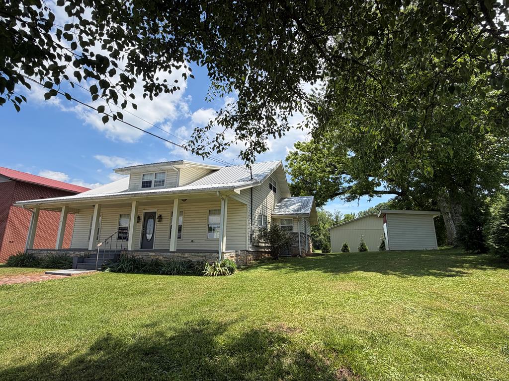 17 Town Square Road Property Photo 1