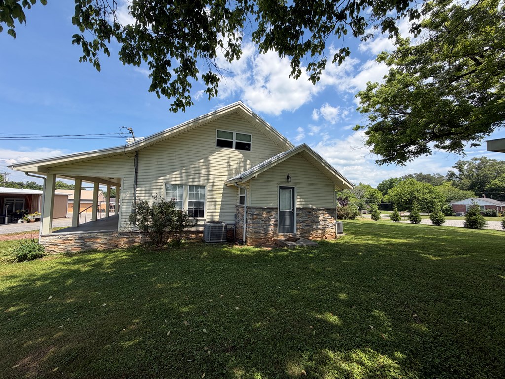 17 Town Square Road Property Photo 12