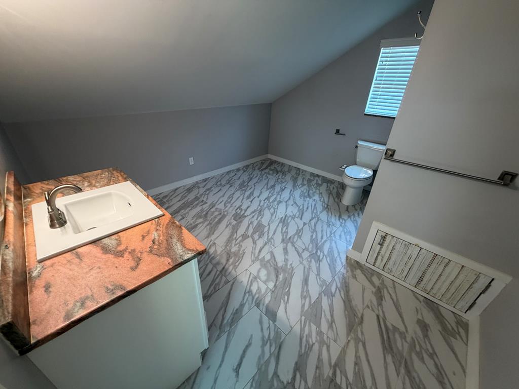 17 Town Square Road Property Photo 44