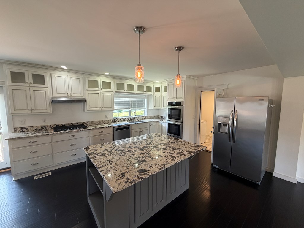 17 Town Square Road Property Photo 45