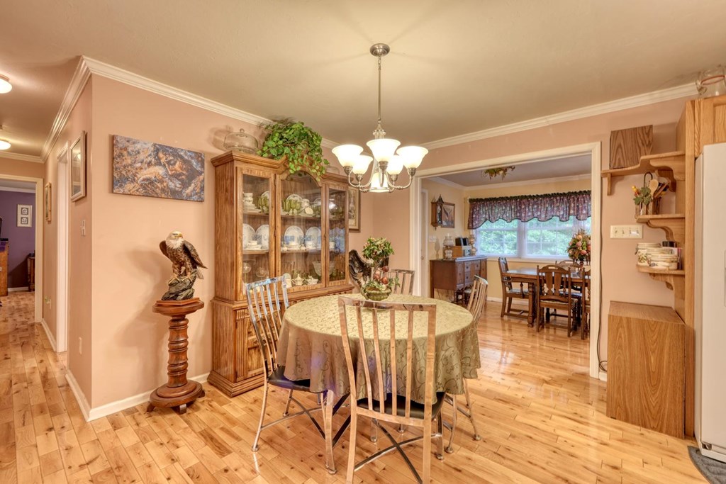288 12 Point Road Property Photo 6