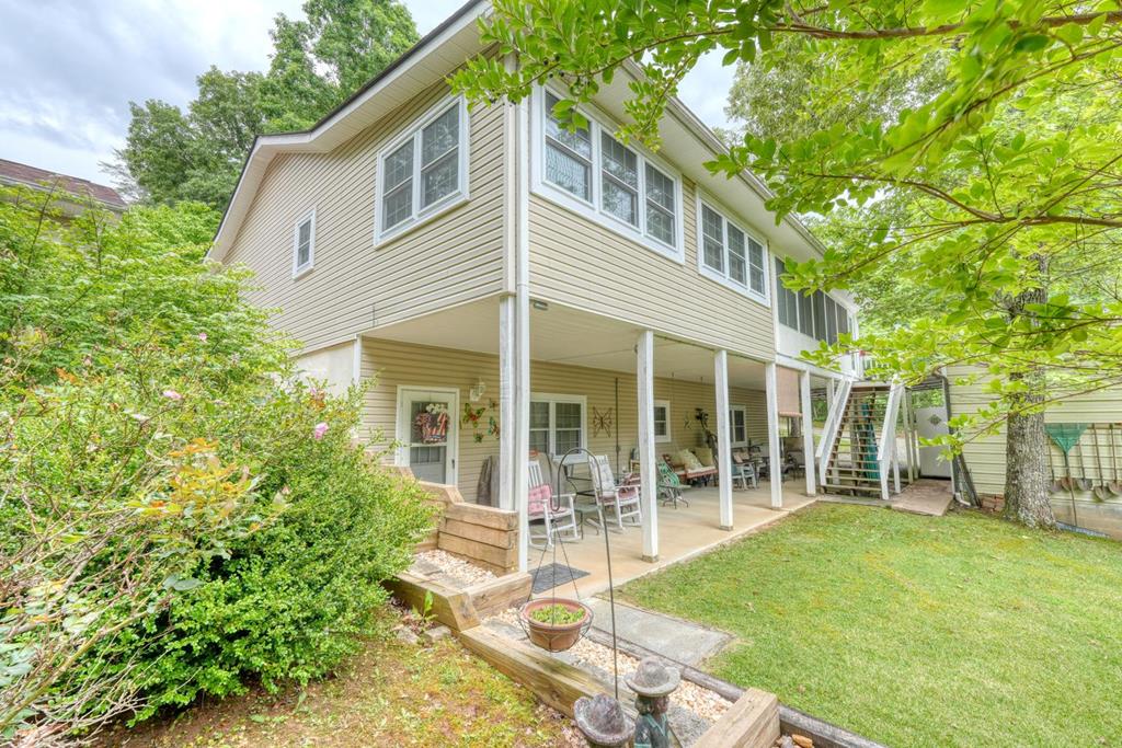 288 12 Point Road Property Photo 18
