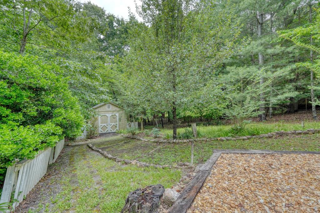288 12 Point Road Property Photo 19
