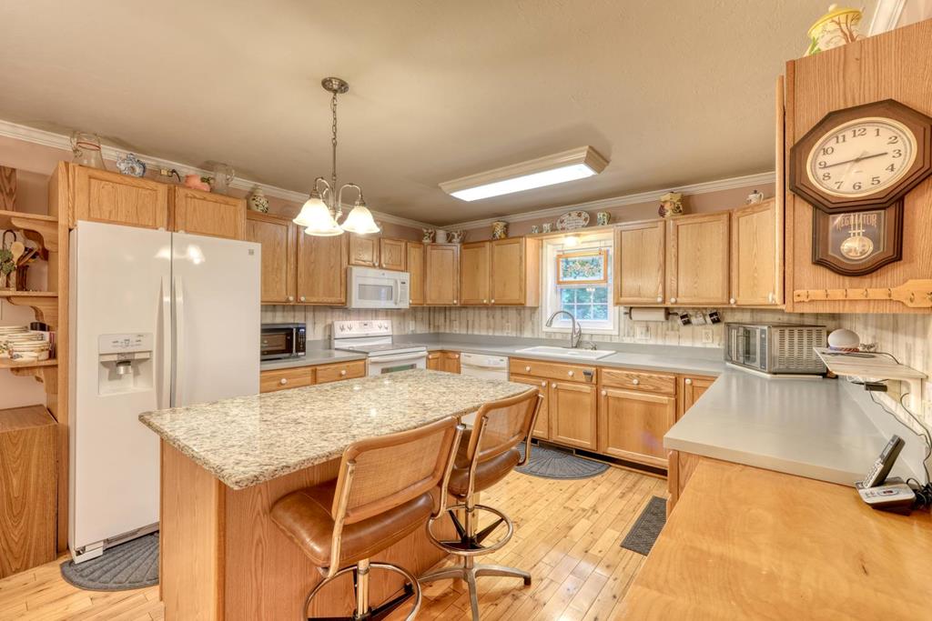 288 12 Point Road Property Photo 29