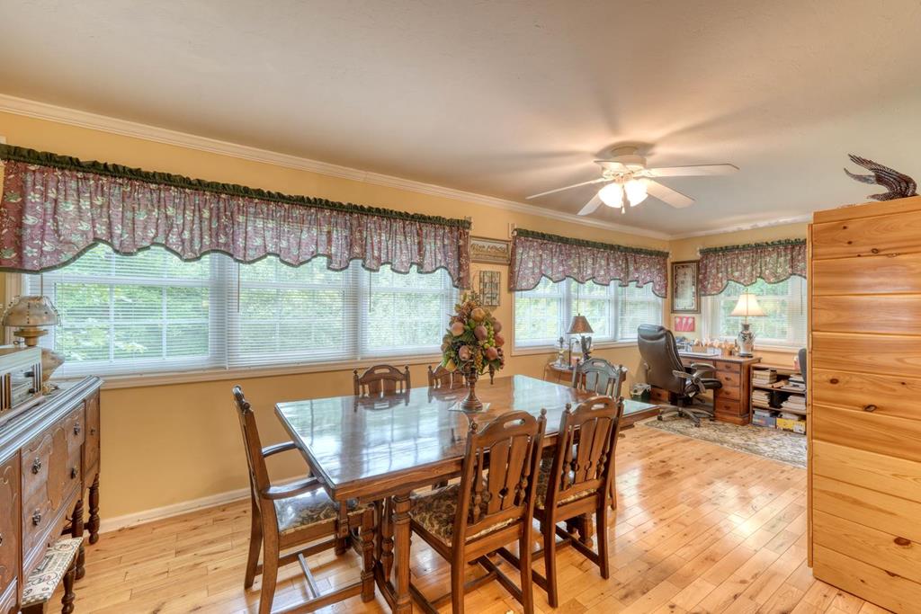 288 12 Point Road Property Photo 37