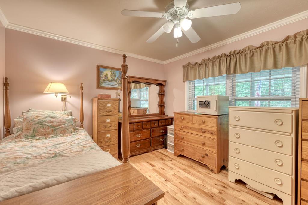 288 12 Point Road Property Photo 42