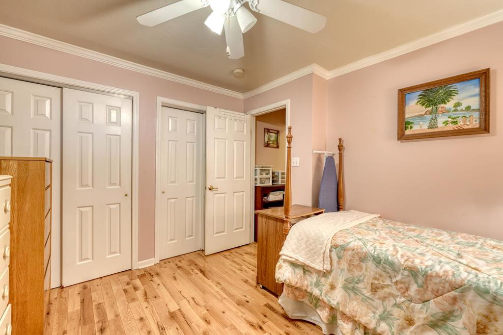 288 12 Point Road Property Photo 45