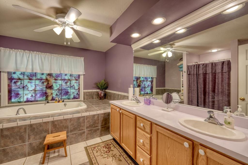 288 12 Point Road Property Photo 46