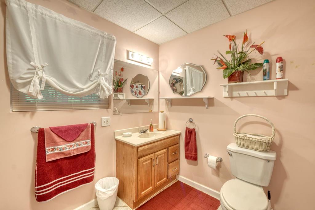 288 12 Point Road Property Photo 58