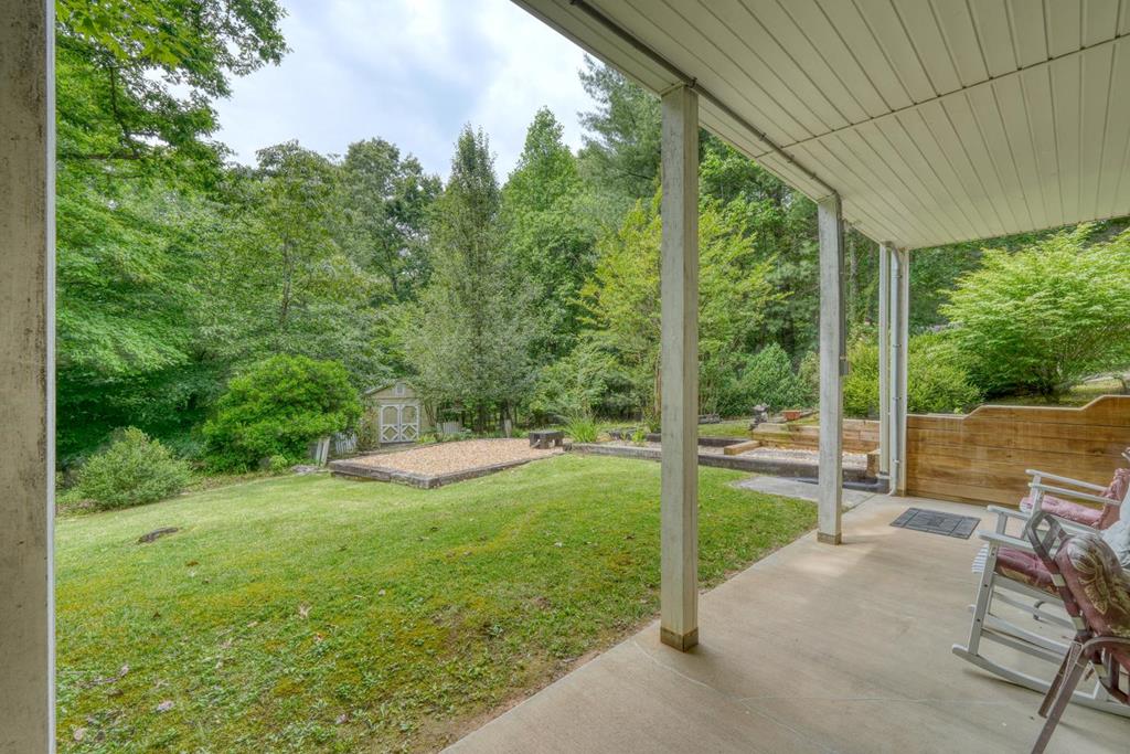 288 12 Point Road Property Photo 63