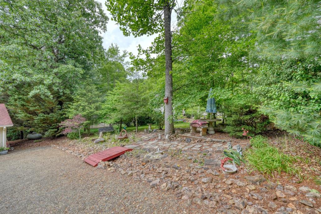 288 12 Point Road Property Photo 73