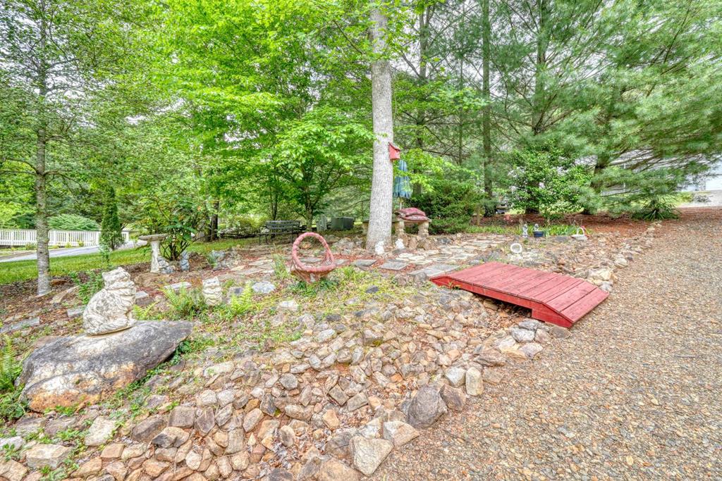 288 12 Point Road Property Photo 76