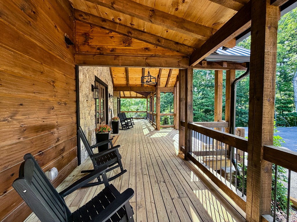 540 Weaver Creek Overlook Property Photo 31