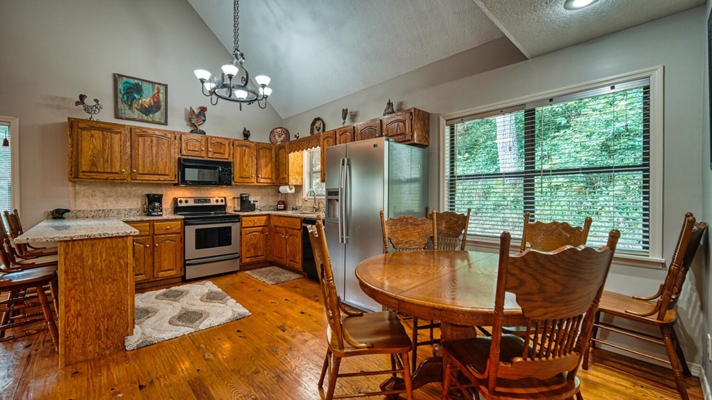 2529 Hunter Road Property Photo 4