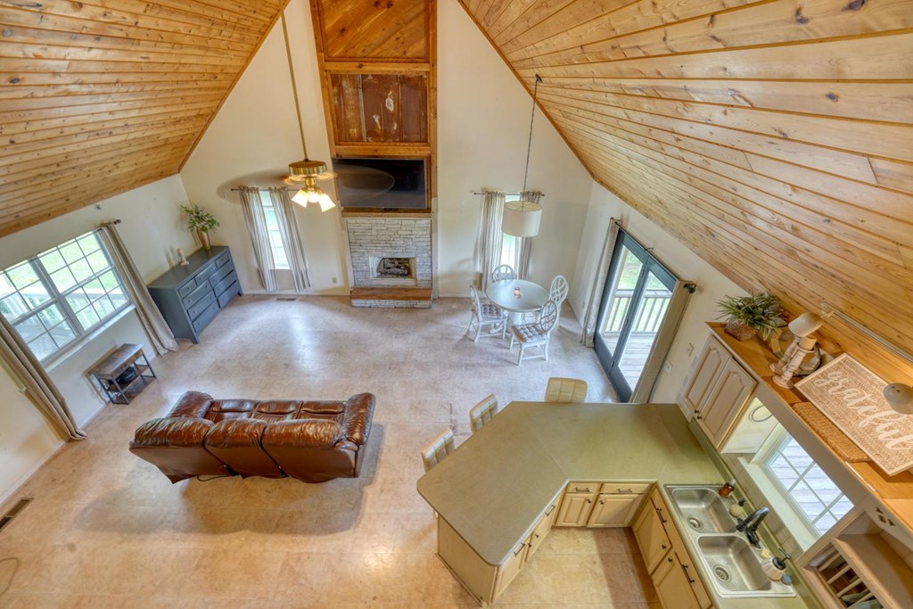 6744 Wood Lake Circle Property Photo 6
