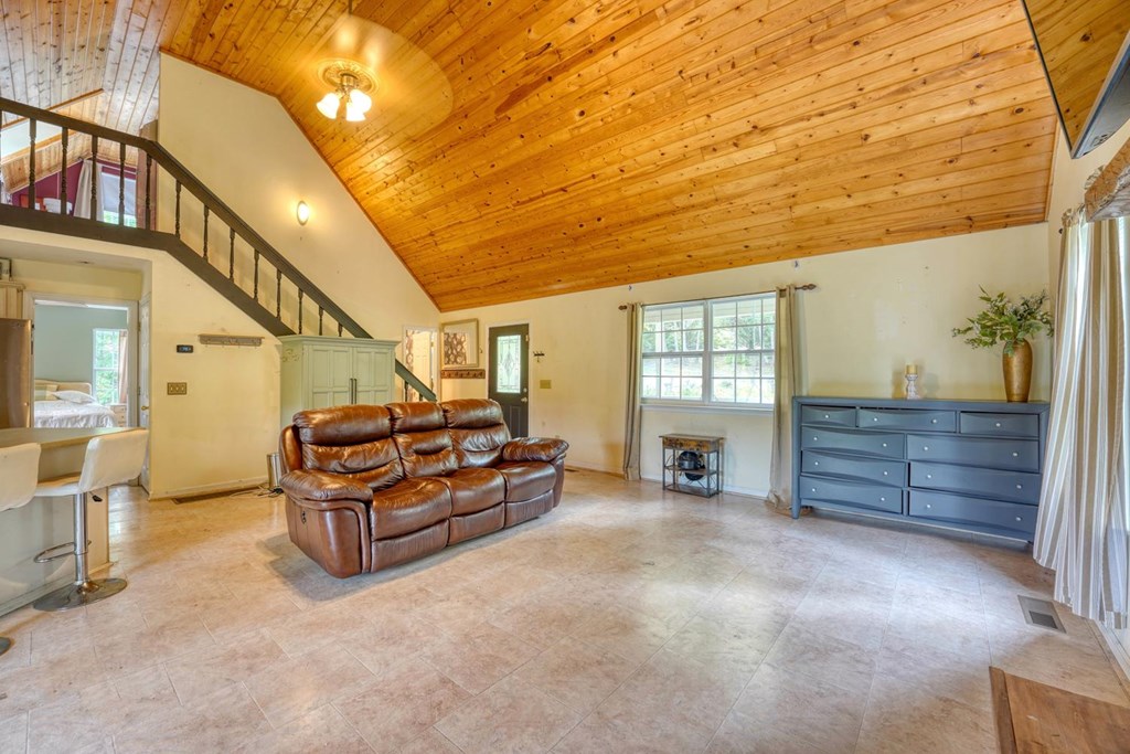 6744 Wood Lake Circle Property Photo 10