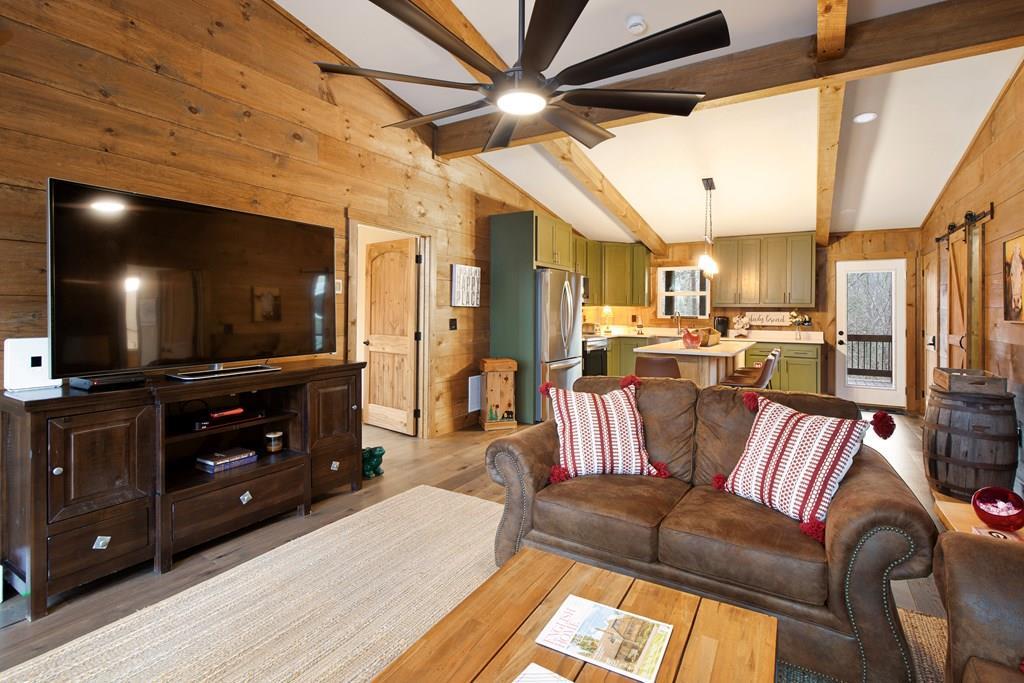 431222 Property Photo 2