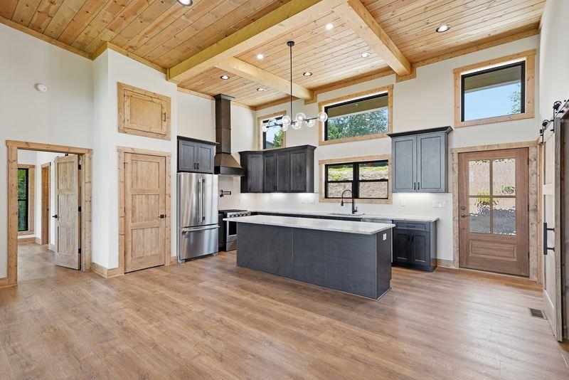216 Old Orchard Road Property Photo 4