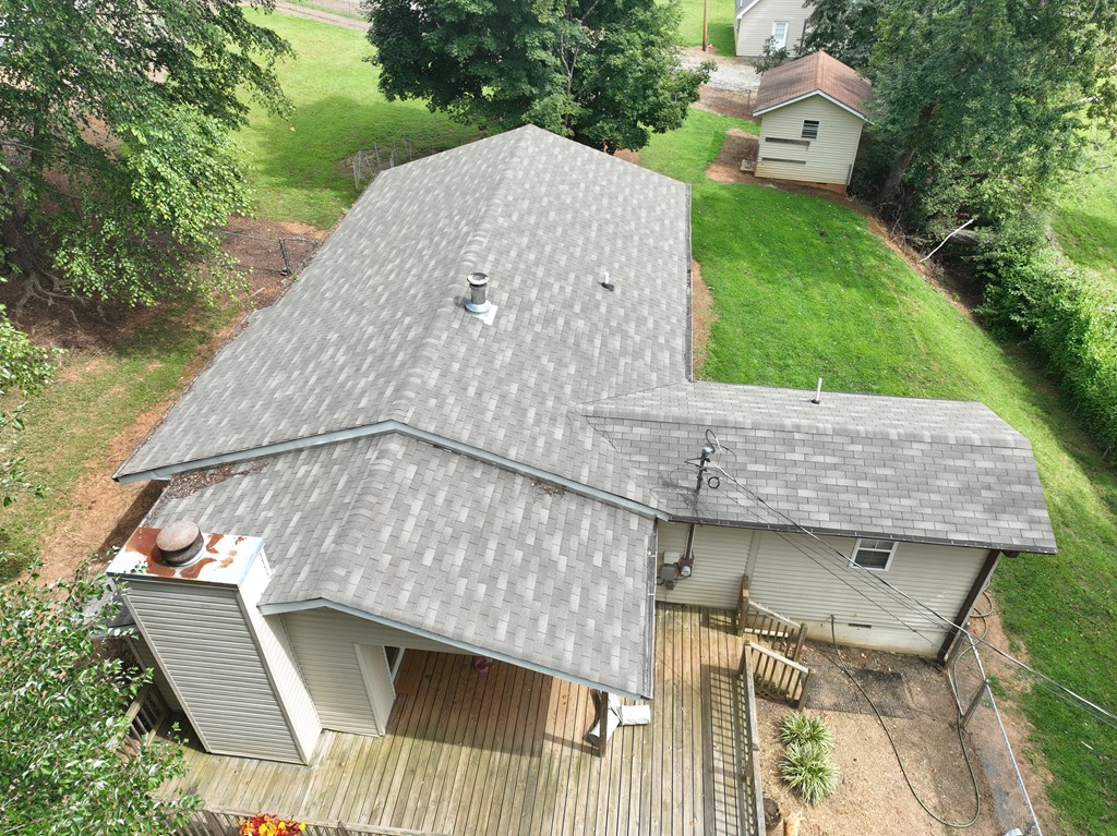 903 Village Road Property Photo 6