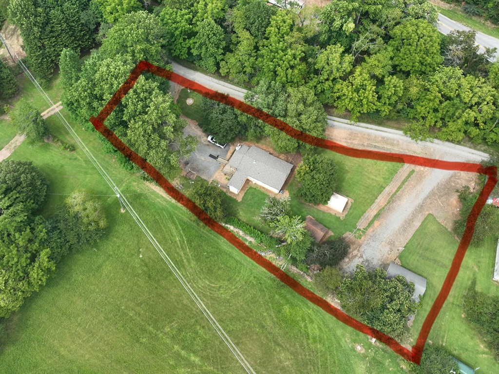 903 Village Road Property Photo 7