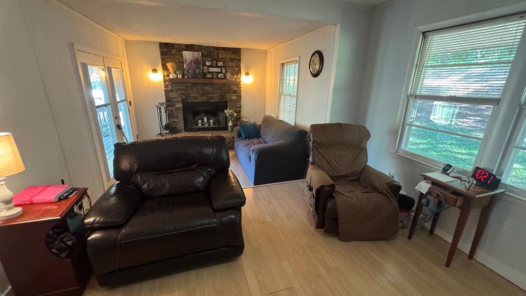 903 Village Road Property Photo 17