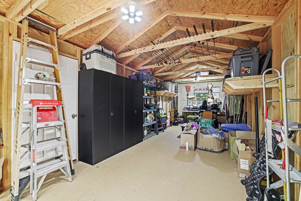 207 Bentley Cove Property Photo 33