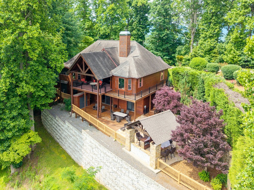 1748 Harris Ridge Road Property Photo 3