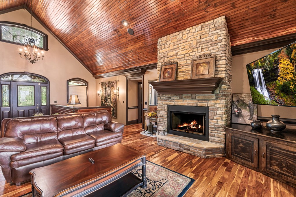 1748 Harris Ridge Road Property Photo 7