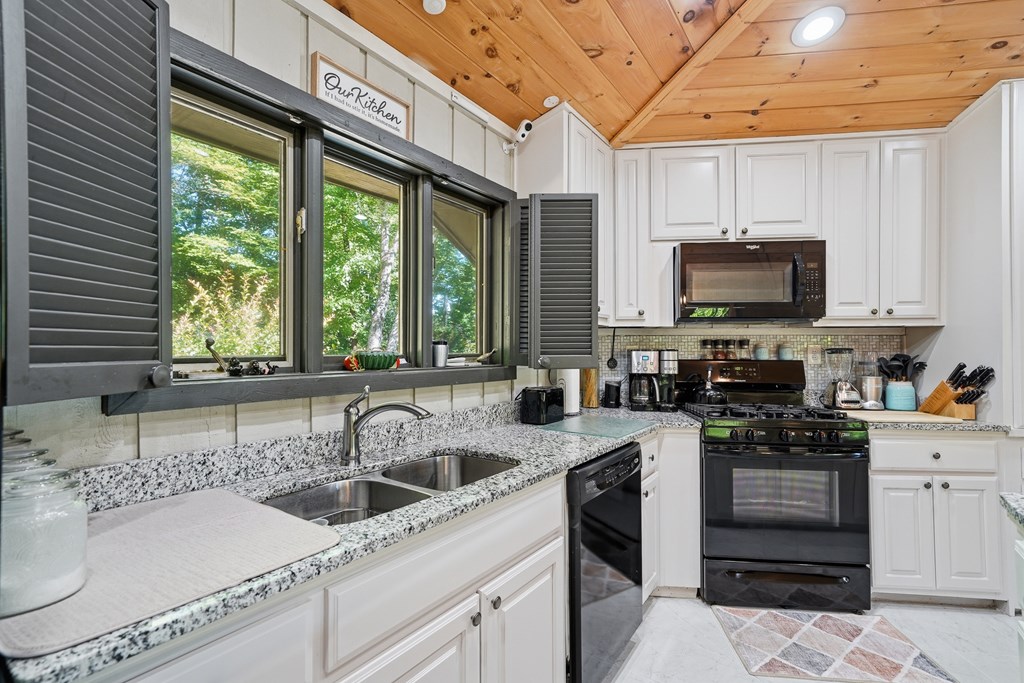 775 Mountain Oak Road Property Photo 16