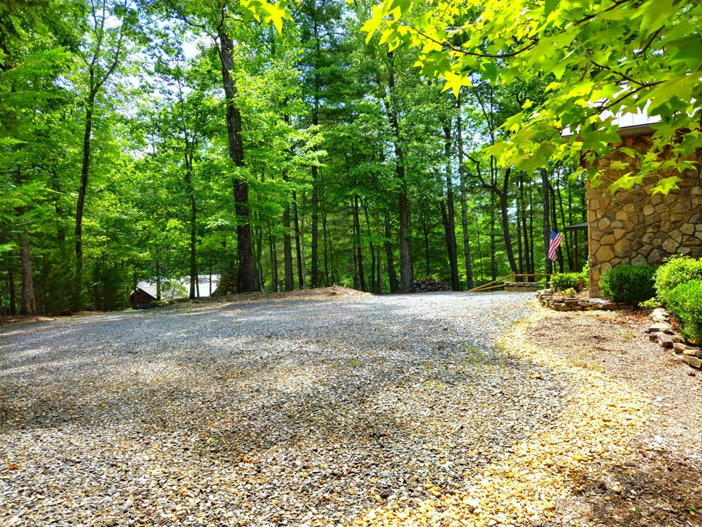 211 Winding Brook Trail Property Photo 13