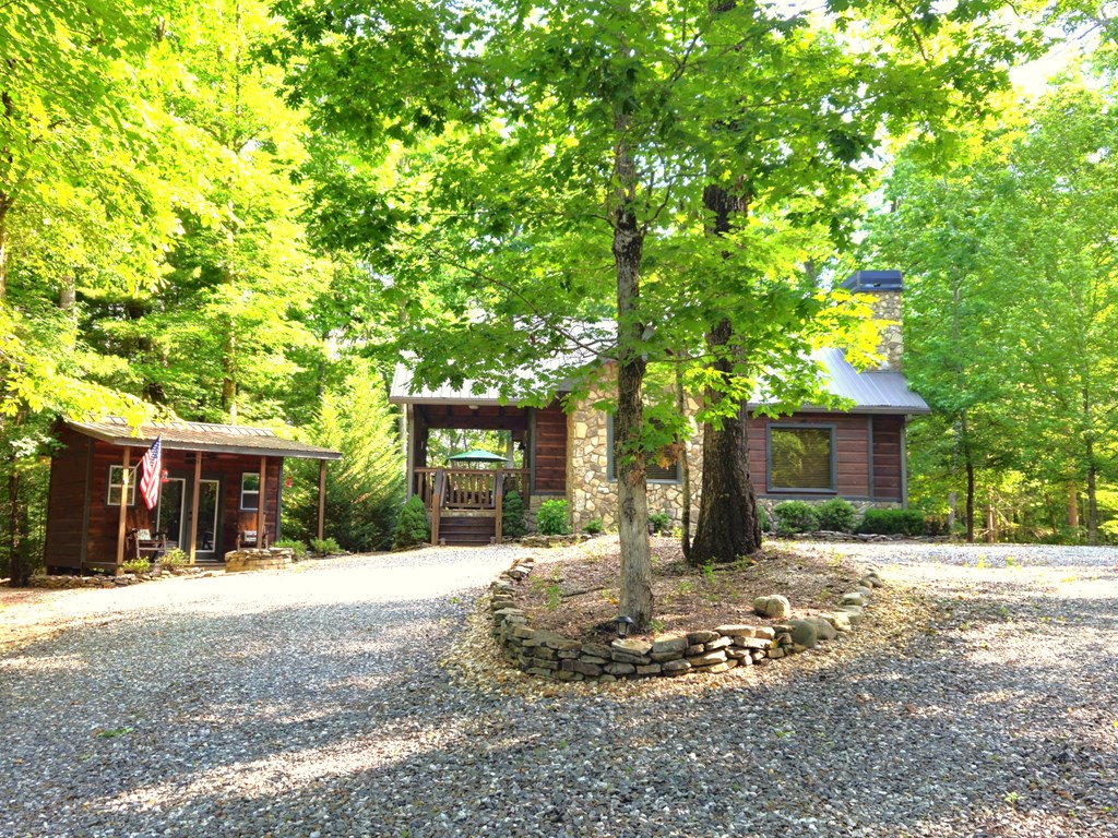 211 Winding Brook Trail Property Photo 16