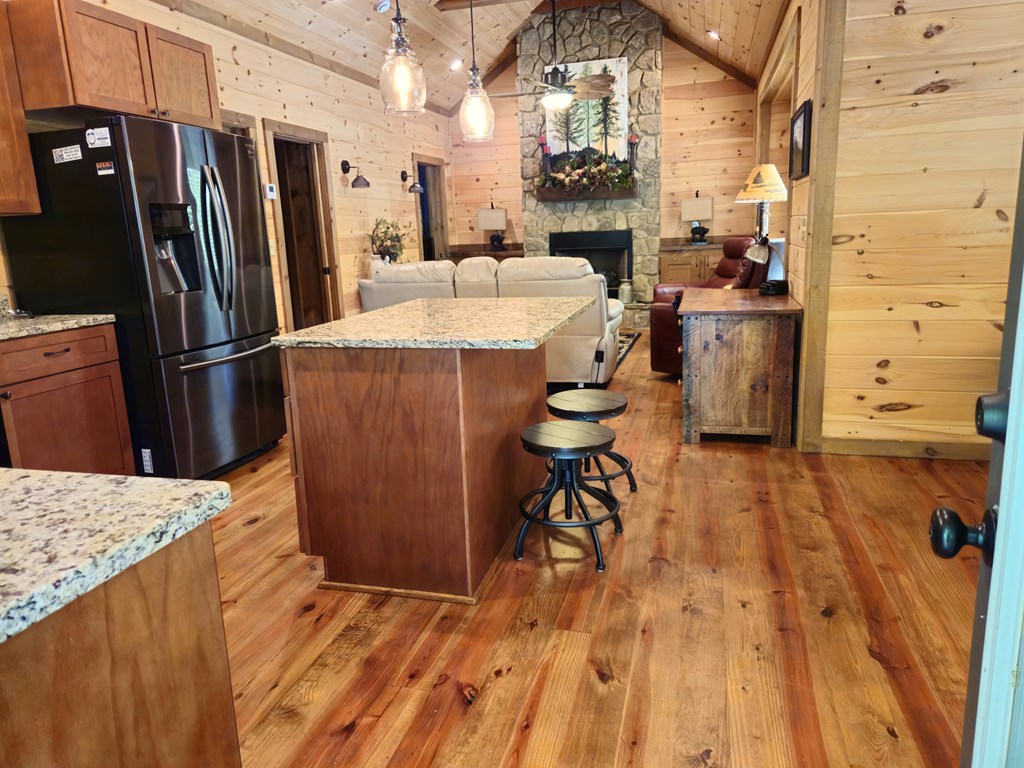 211 Winding Brook Trail Property Photo 24