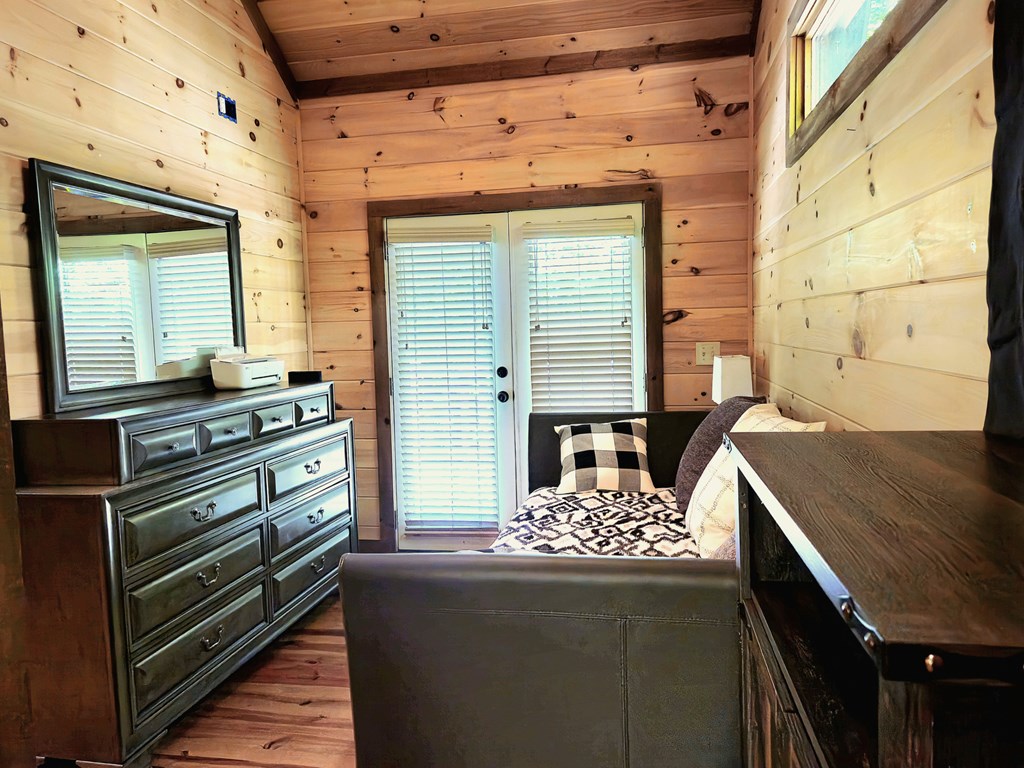 211 Winding Brook Trail Property Photo 46