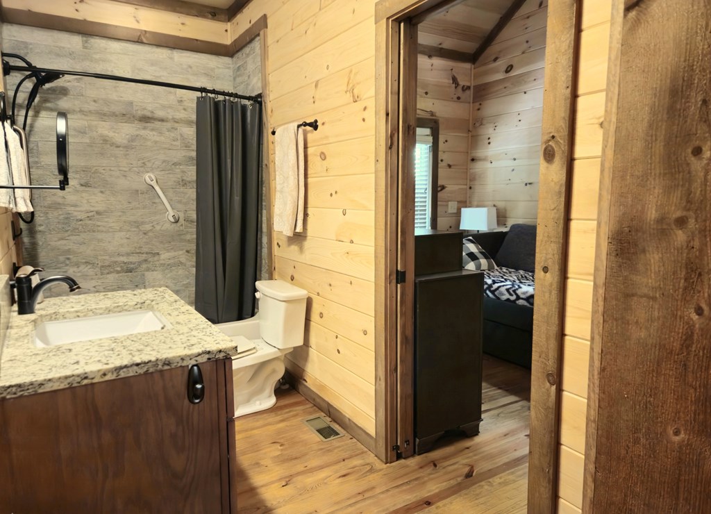 211 Winding Brook Trail Property Photo 51